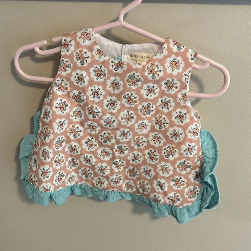 Grey elephant Floral Outfit with Ruffle Details size 3 months